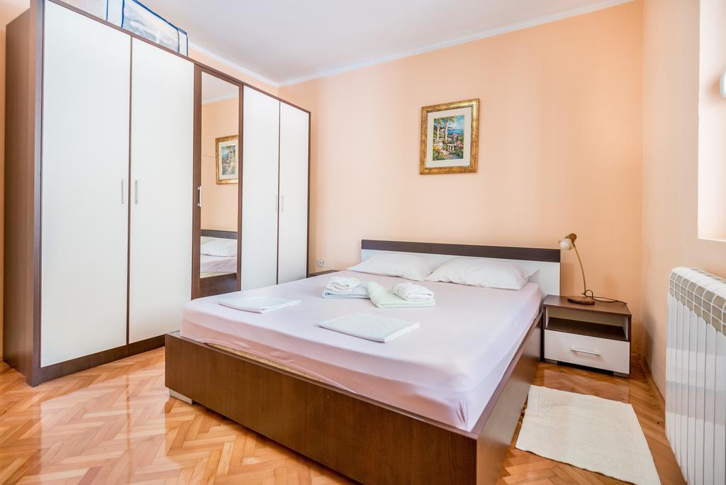 Apartments Ivardic Kotor Oda fotoğraf